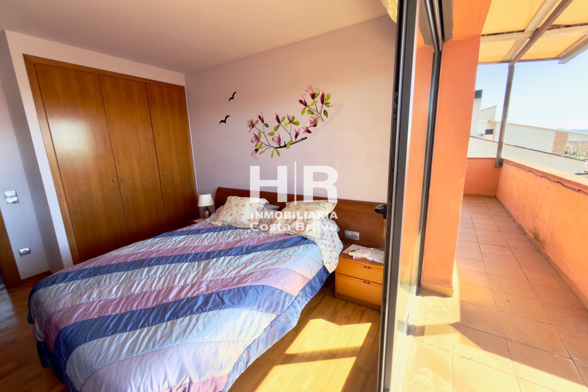 Venda - Casa unifamiliar - AIGUAVIVA - CENTRO PUEBLO