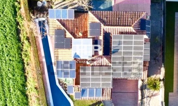 Venda - Casa unifamiliar - AIGUAVIVA - CENTRO PUEBLO