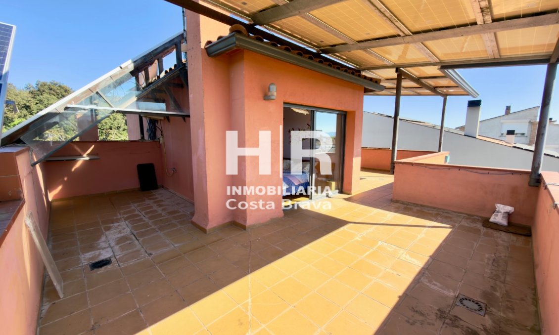Venda - Casa unifamiliar - AIGUAVIVA - CENTRO PUEBLO