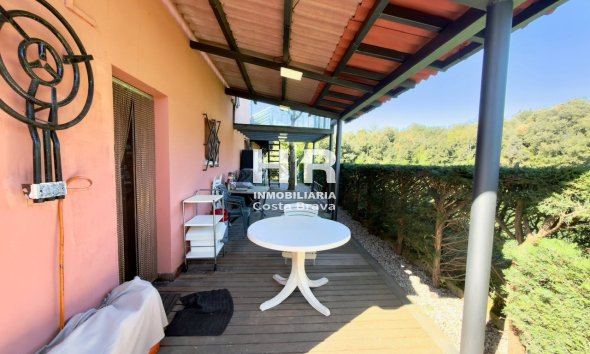 Venda - Casa unifamiliar - AIGUAVIVA - CENTRO PUEBLO