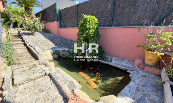 Venda - Casa unifamiliar - AIGUAVIVA - CENTRO PUEBLO