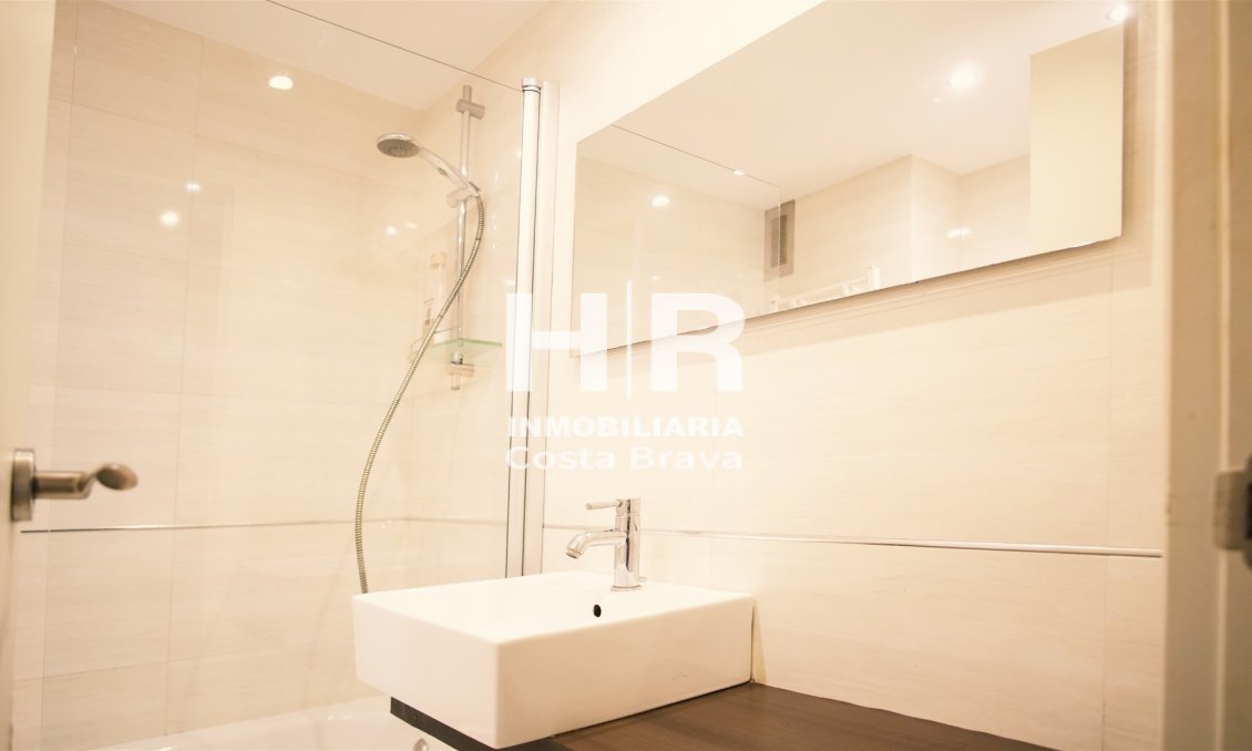 Sale - Apartment / flat - Castell-Platja d'Aro - Centro