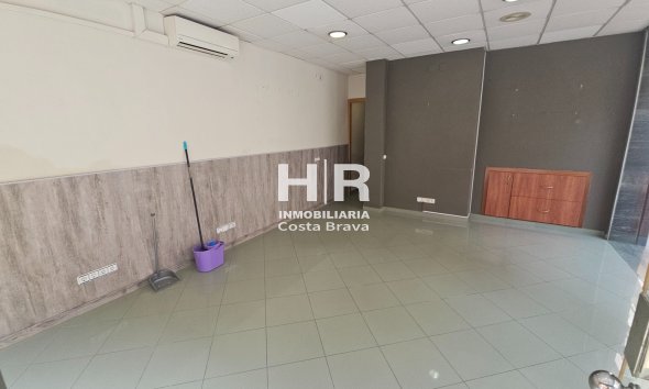 Location à long terme - Local commercial - Granollers - Centro