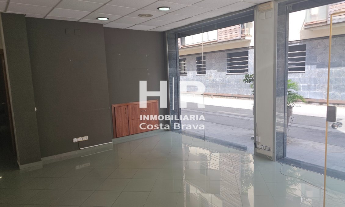 Location à long terme - Local commercial - Granollers - Centro