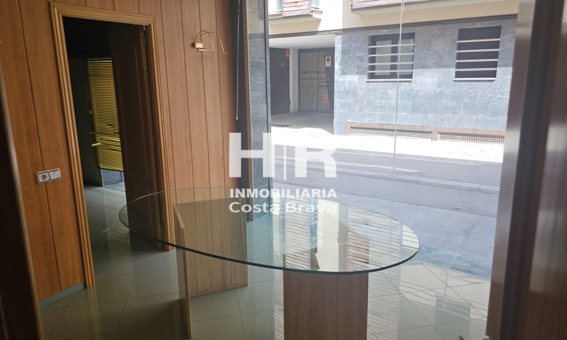 Location à long terme - Local commercial - Granollers - Centro